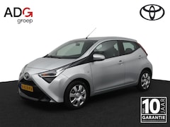 Toyota Aygo - 1.0 VVT-i x-play | Groot scherm multimedia | Airco | Parkeercamera |