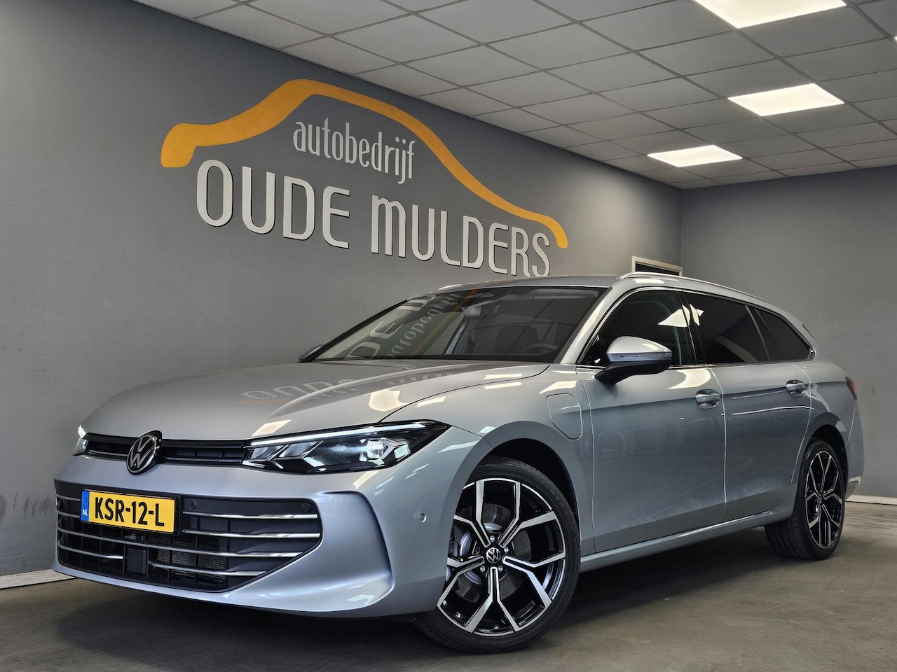 Volkswagen Passat Variant - 1.5 eHybrid Business | 360 Camera | Stoelventilatie & Massage | Trekhaak | 19 inch velgen - AutoWereld.nl