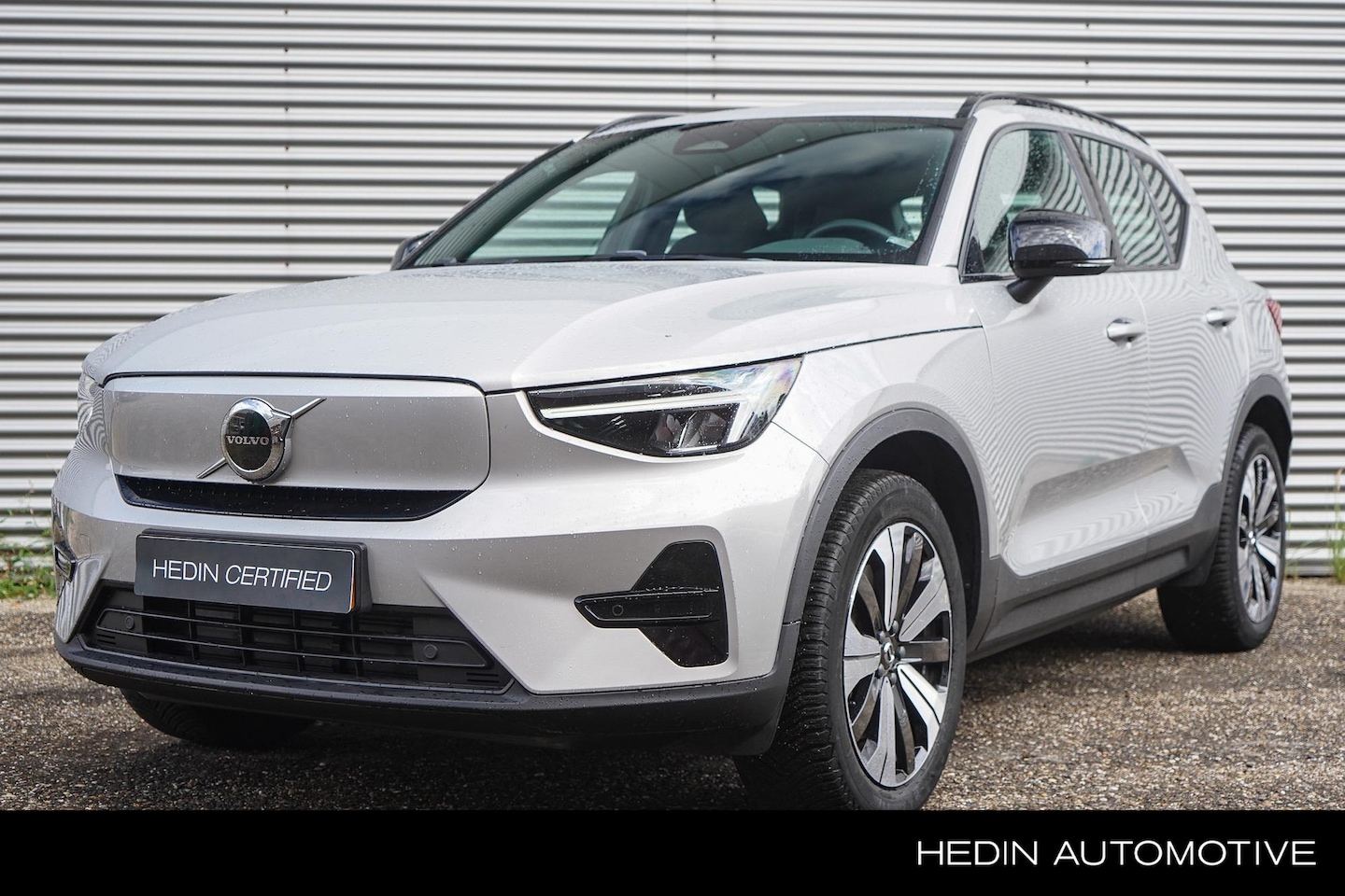 Volvo XC40 - Recharge Plus 70 kWh | Warmtepomp | Stoel- + stuurverwarming | WLTP 423km | Trekhaak | 1e - AutoWereld.nl