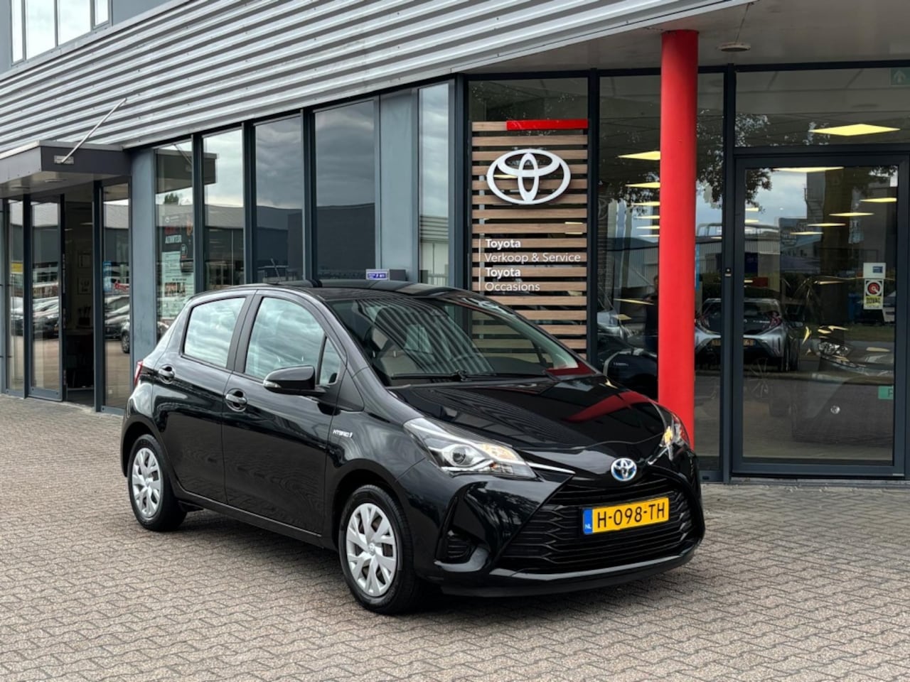 Toyota Yaris - 1.5 Hyb. Active | Automaat | Lage km | Climate | A. camera | Nette auto - AutoWereld.nl