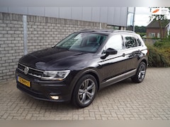 Volkswagen Tiguan - 1.4 TSI ACT Comfortline Business Autom Panodak Leder Sportst Stoelverw Navi Camera Clima A