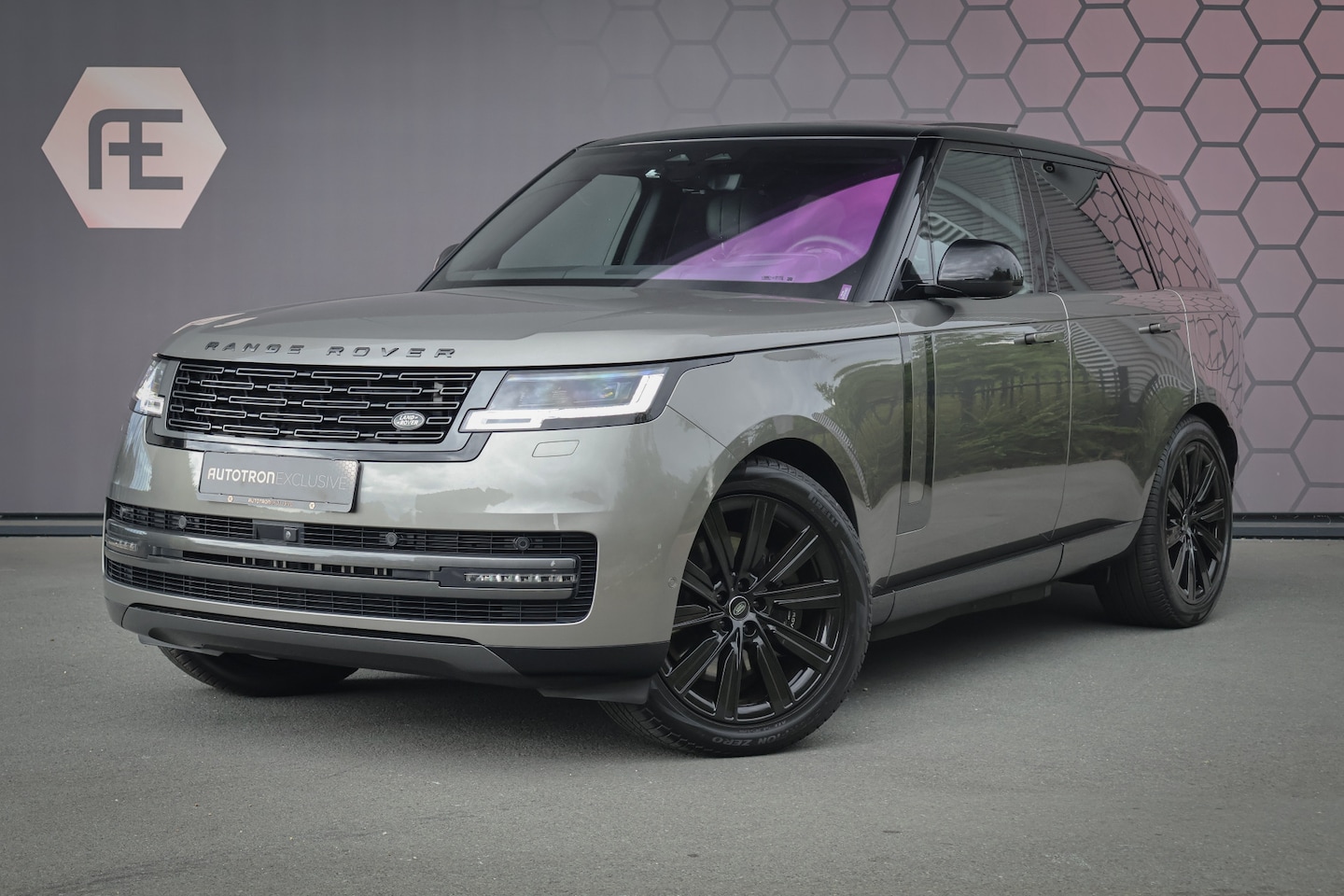 Land Rover Range Rover - P510e AUTOBIOGRAPHY PHEV | ADAPTIVE CRUISE | 4 WIELBESTURING | STOELVERWARMING & VERKOELIN - AutoWereld.nl