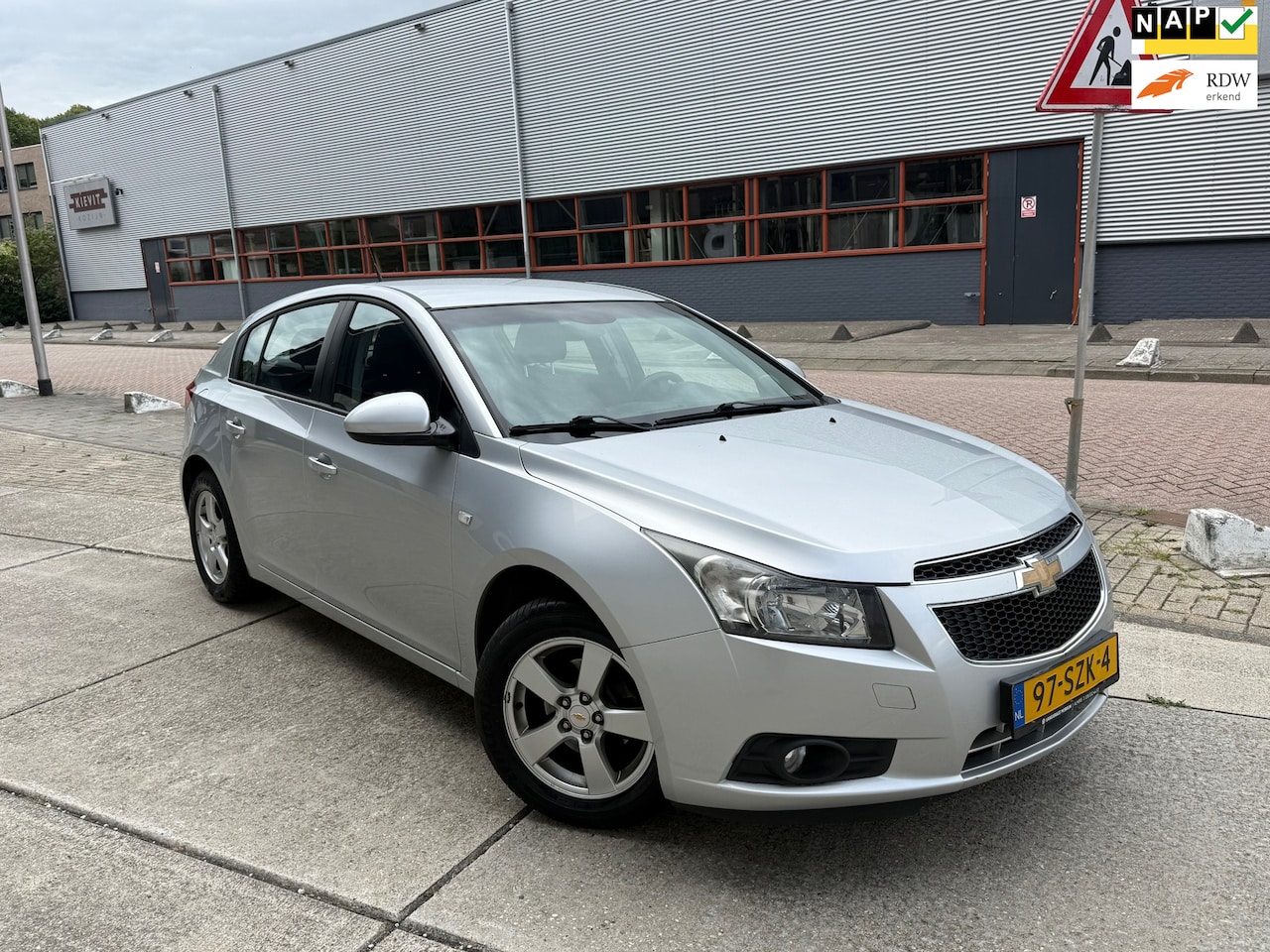 Chevrolet Cruze - 1.8 LT AUTOMAAT 46000 NAP NAVI Volledig onderhouden AIRCO - AutoWereld.nl