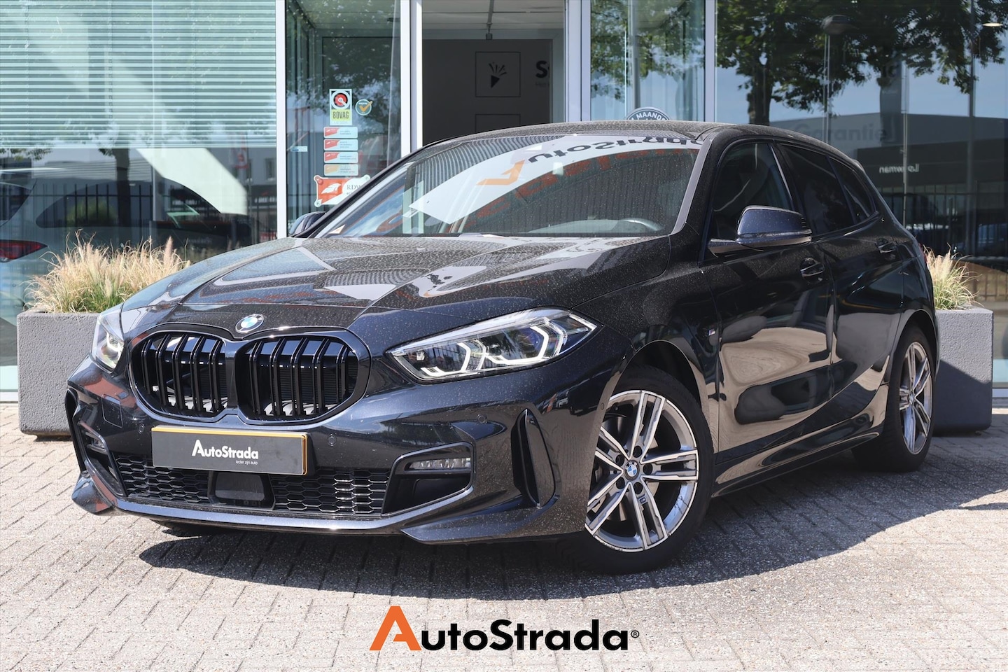 BMW 1-serie - (f40) 118i M-Sport Aut | Camera I Carplay | LED | Sfeer | Navi | Cruise I Climate I HIFI I - AutoWereld.nl