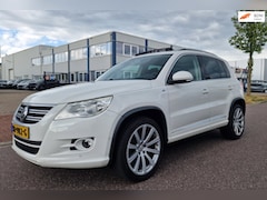 Volkswagen Tiguan - 2.0 TSI Comfort&Design 4Motion PANO NAVI PSENSOR CRUISE TREKHAAK 2 X SLEUTELS