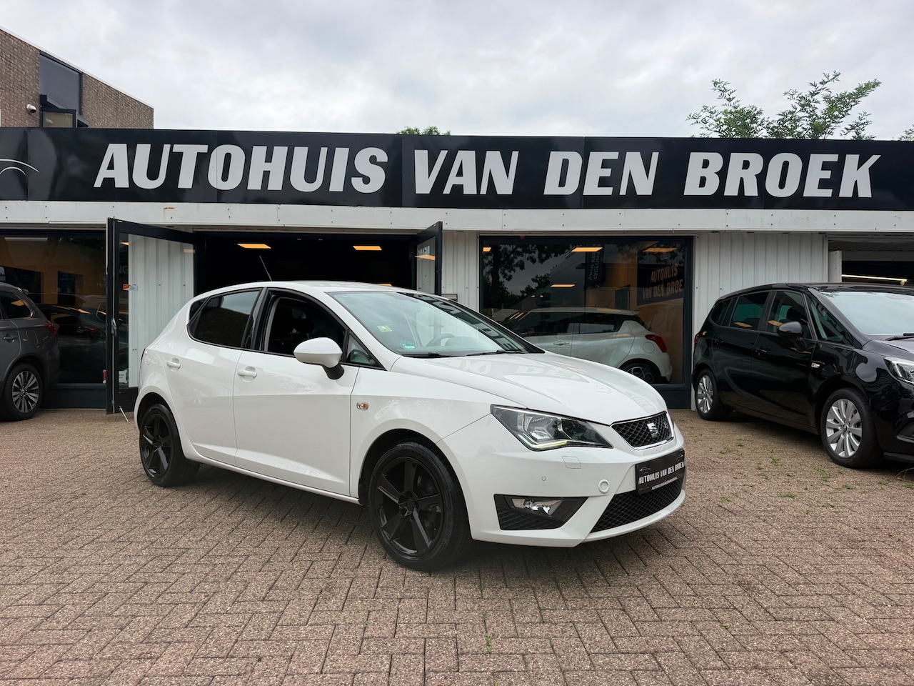 SEAT Ibiza - 1.2 TSI FR|Facelift|5Deurs|Led|Navi|Cruise|Clima|Carplay|Stoelverw| - AutoWereld.nl