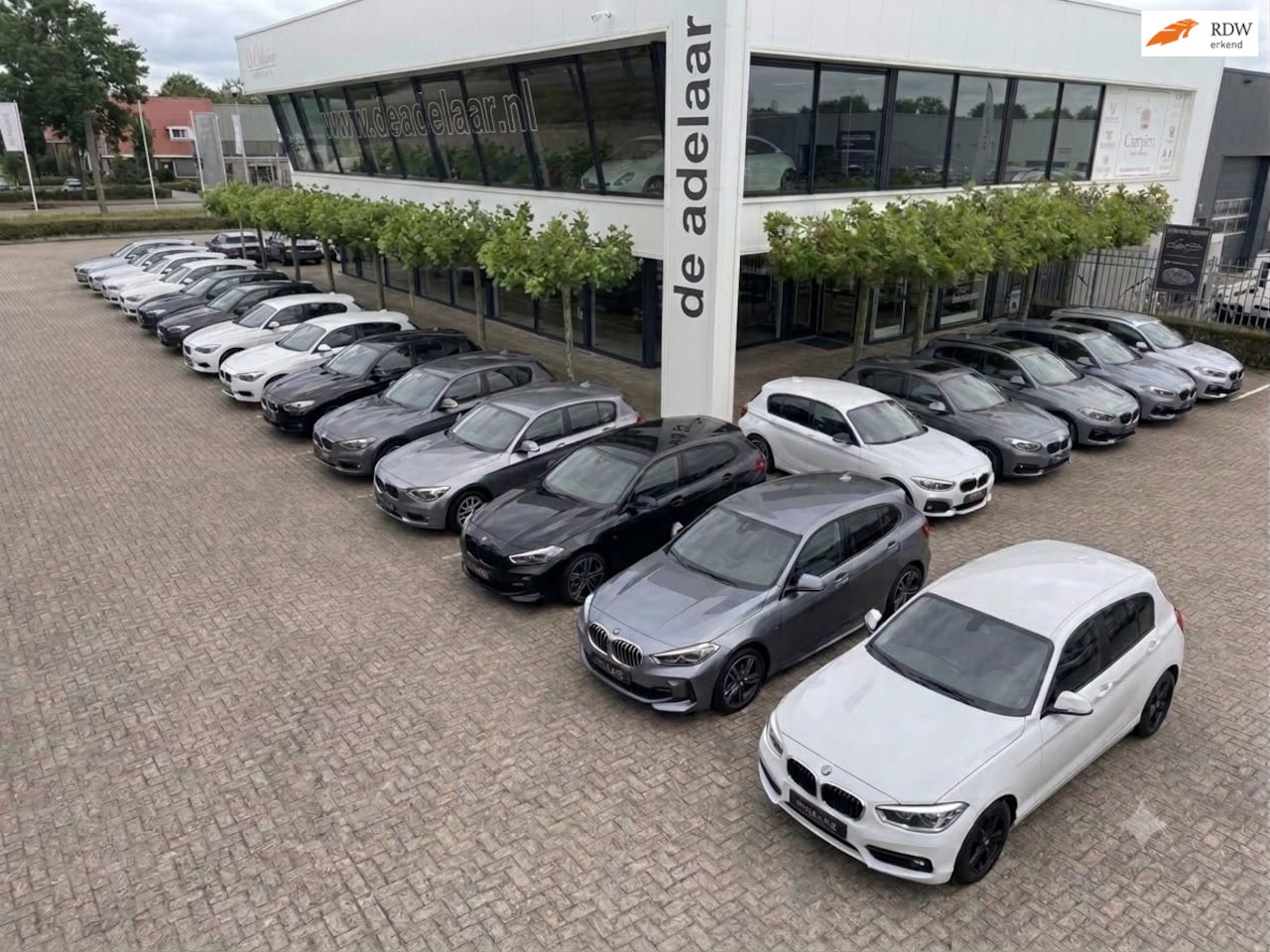 BMW 1-serie - 120i 19x BMW 1 serie op voorraad! bmw specialist - AutoWereld.nl