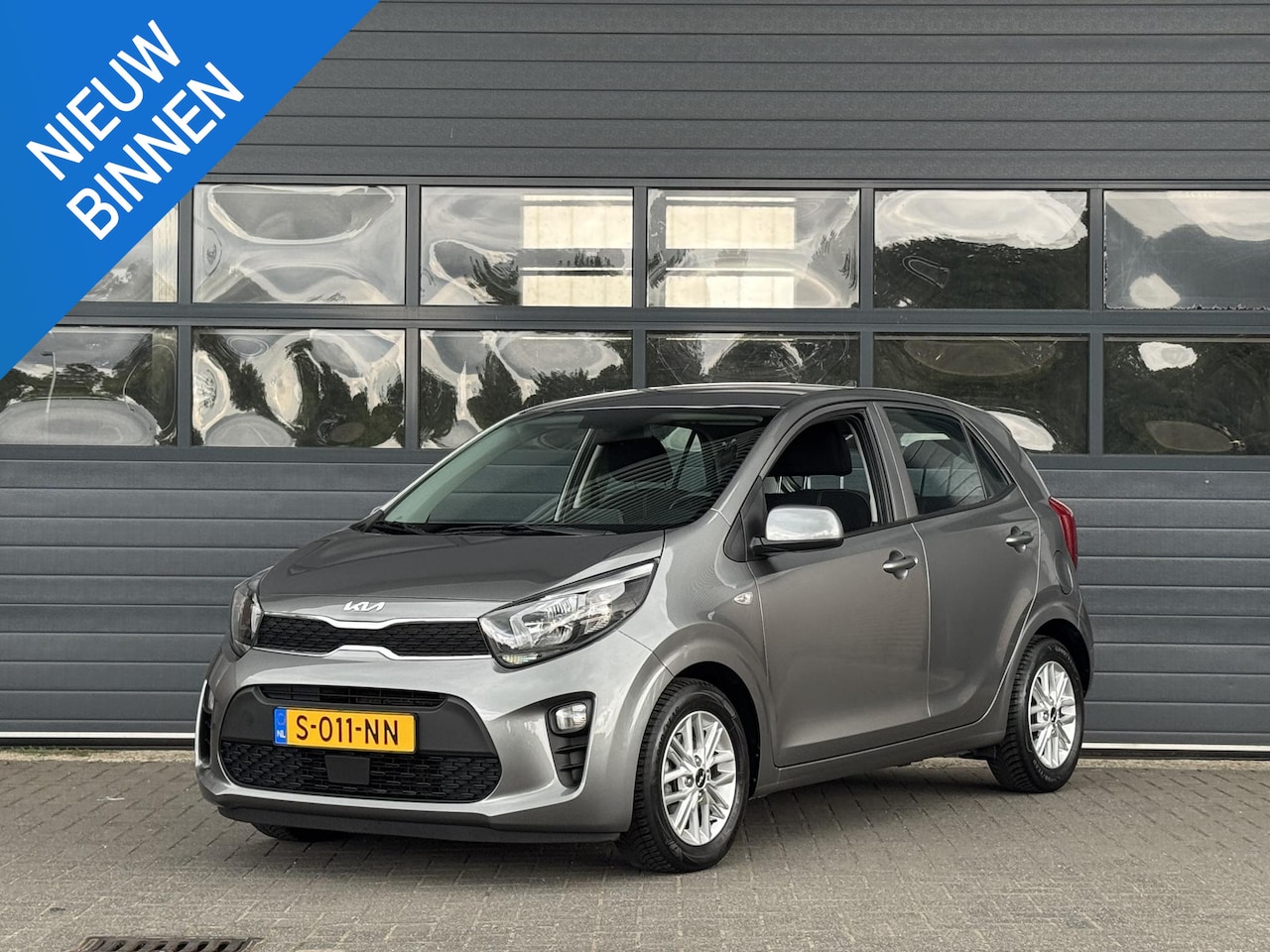 Kia Picanto - 1.0 DPI DYNAMICLINE I APPLE/ANDROID I P-CAMERA I 5-DEURS I LICHT METALEN VELGEN - AutoWereld.nl