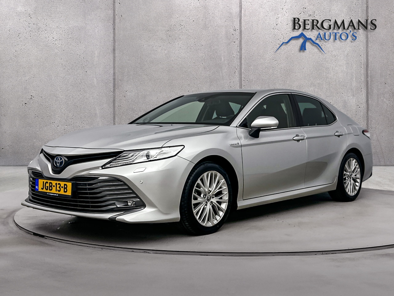 Toyota Camry - 2.5 Hybrid Executive // 1E EIGENAAR // LEDER // - AutoWereld.nl