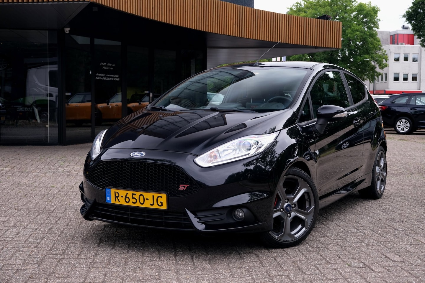 Ford Fiesta - 1.6 ST2|Camera|Recaro|Clima|Cruise|Voorruitverwarming|Bluetooth - AutoWereld.nl