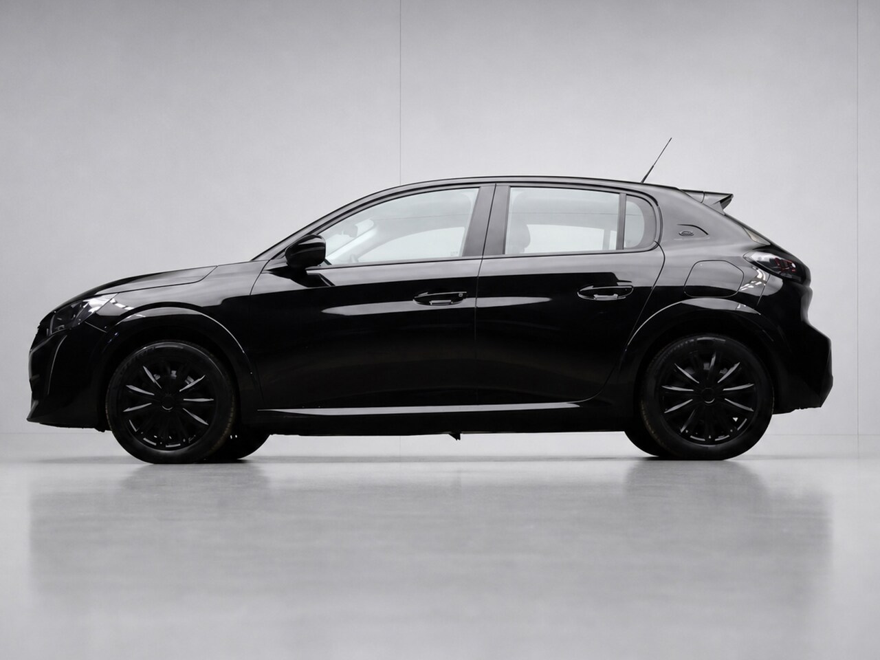 Peugeot e-208 - EV Allure 50 kWh SOH 90% (CARPLAY,NAVI,LED,CRUISE,SPORTSTOELEN,CLIMATE,PDC,NETTESTAAT) - AutoWereld.nl