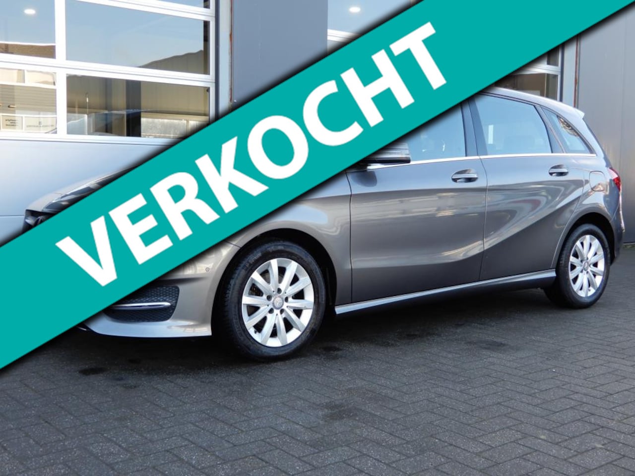 Mercedes-Benz B-klasse - 180 Prestige Navi/Stoelverwarming/AchteruitrijCamera - AutoWereld.nl