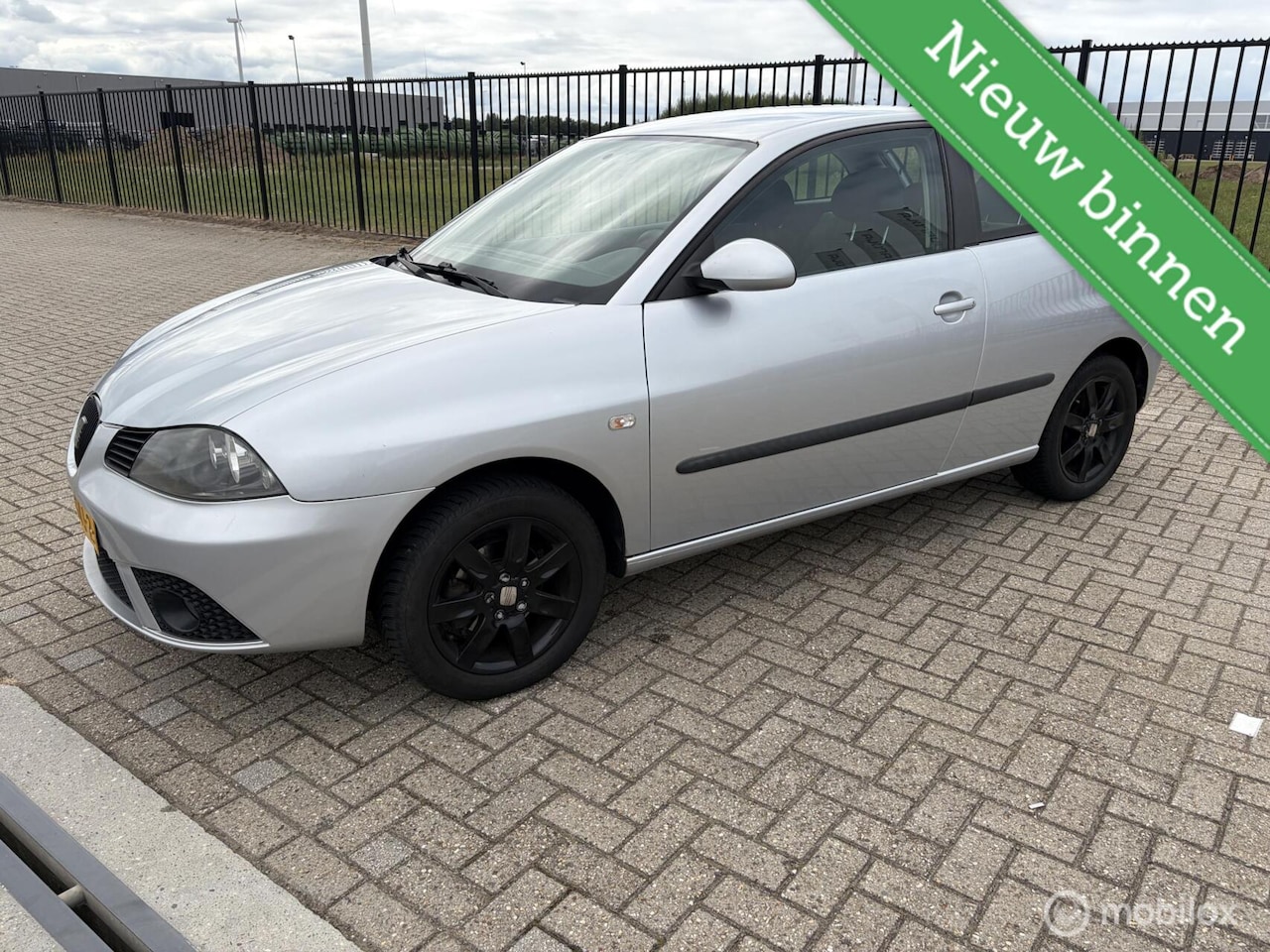 SEAT Ibiza - 1.4-16V 25 Edition I 1.4-16V 25 Edition I - AutoWereld.nl