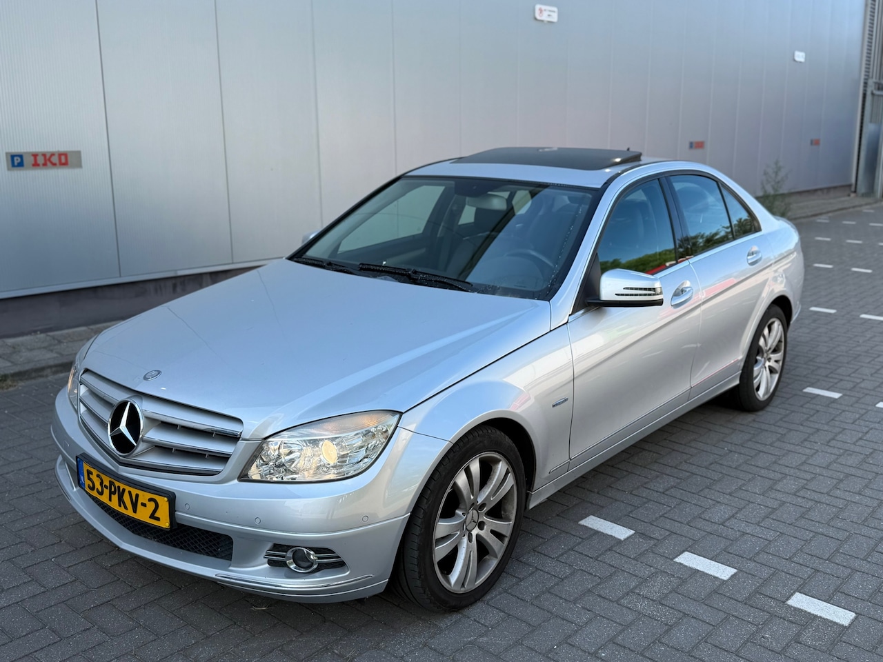 Mercedes-Benz C-klasse - 180 CGI BlueEFFICIENCY Business Class Elegance 180 CGI BlueEFFICIENCY Business Class Elegance - AutoWereld.nl