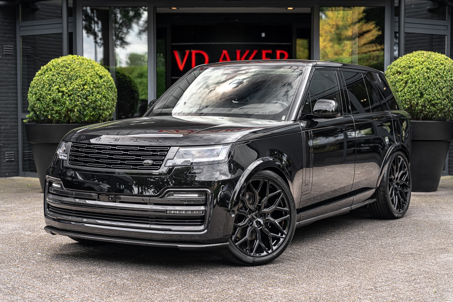 Land Rover Range Rover - LANDROVER P550e Autobiography URBAN | 4Wsturing | Massage | 24"Vossen | 360° Camera - AutoWereld.nl