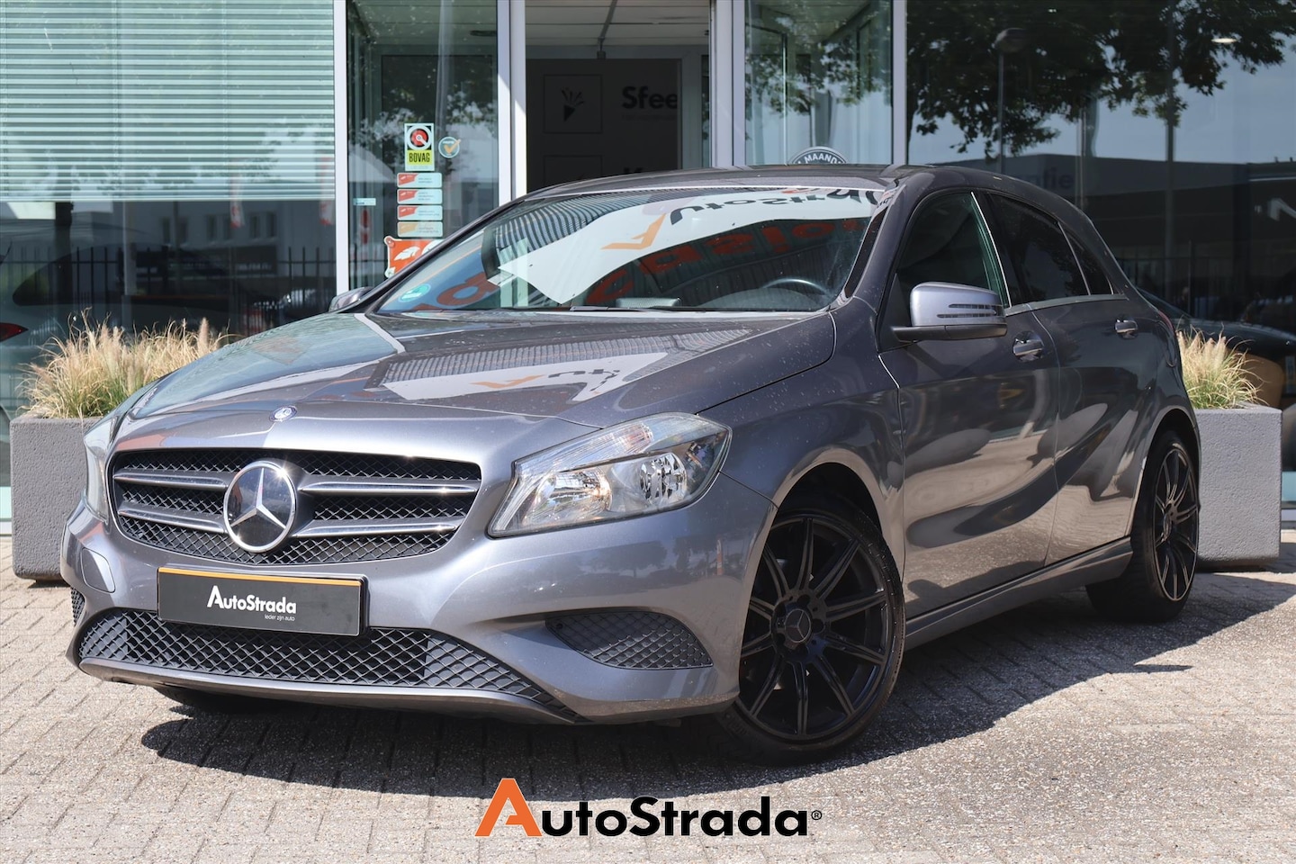 Mercedes-Benz A-klasse - 180 Prestige I Airco I Stoelverwarming I half leder - AutoWereld.nl