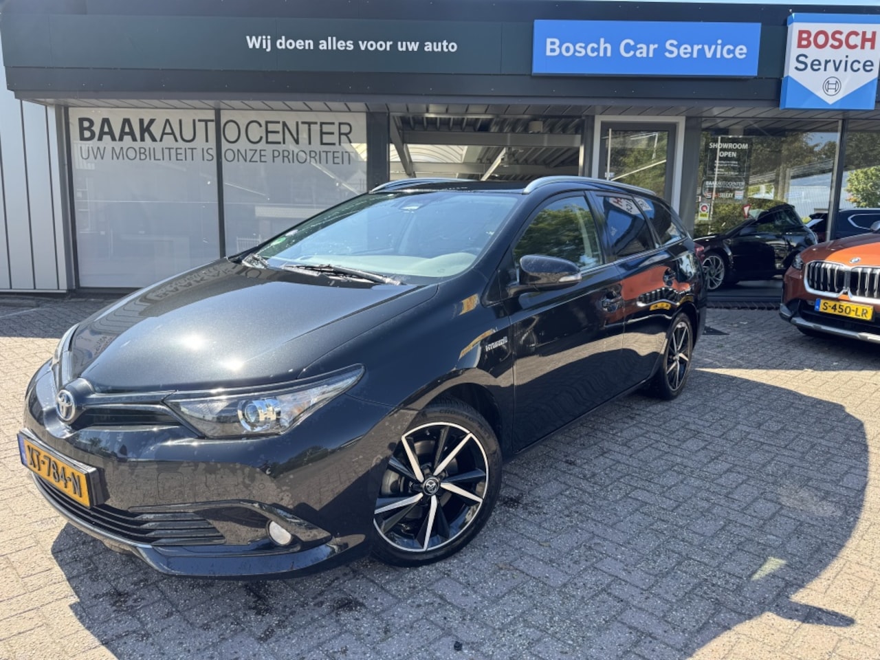 Toyota Auris Touring Sports - 1.8 Hybr. Dynamic Ultimate | Navi | Camera - AutoWereld.nl