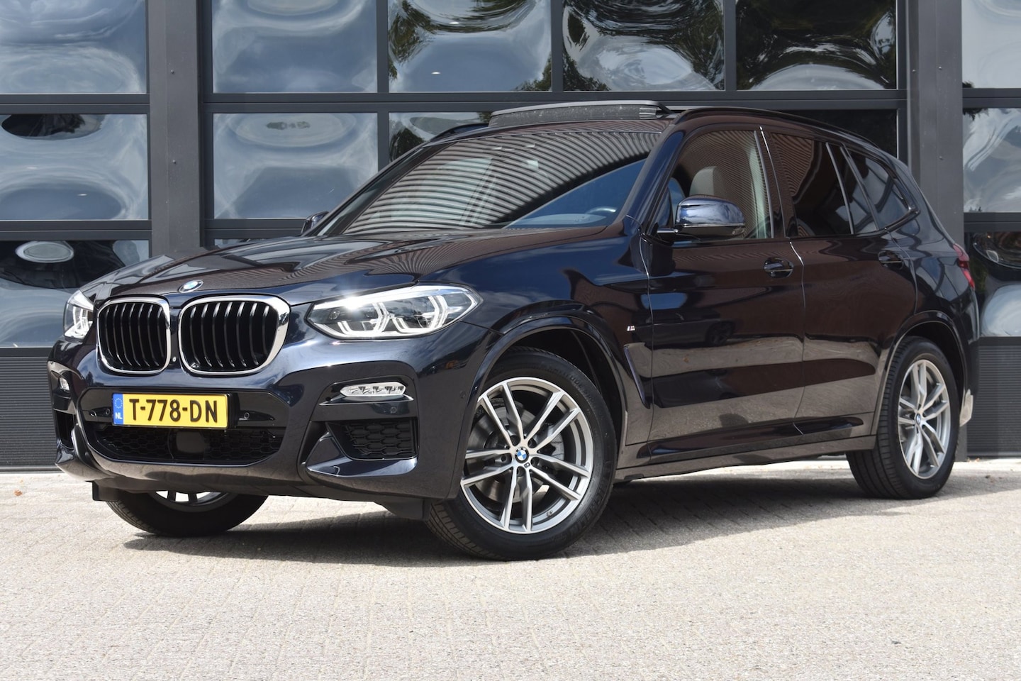 BMW X3 - XDrive20i Executive '18 LED M Pakket Pano Leder Clima Navi Cruise Inruil Mogelijk - AutoWereld.nl