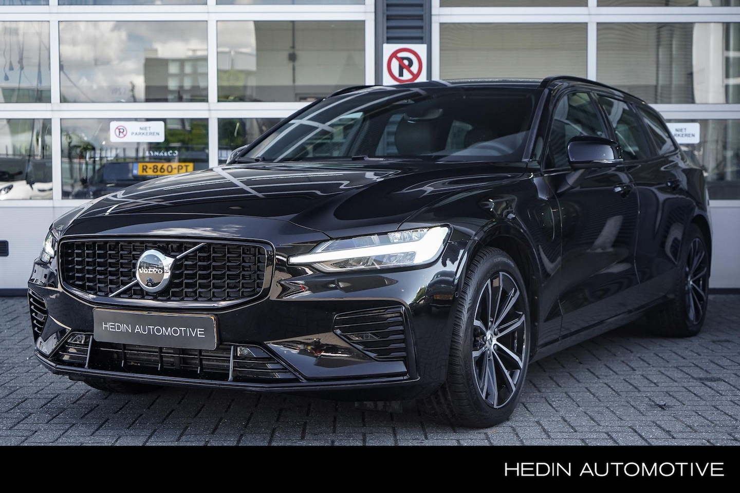 Volvo V60 - 2.0 T6 Plug-in hybrid AWD Plus Bright AANKOOPKEURING 3/08 - AutoWereld.nl