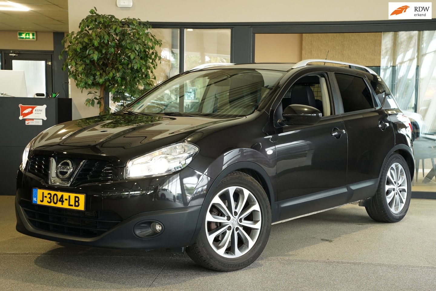 Nissan Qashqai - 2.0 Connect Edition 4WD 141PK Automaat Cam Airco - AutoWereld.nl