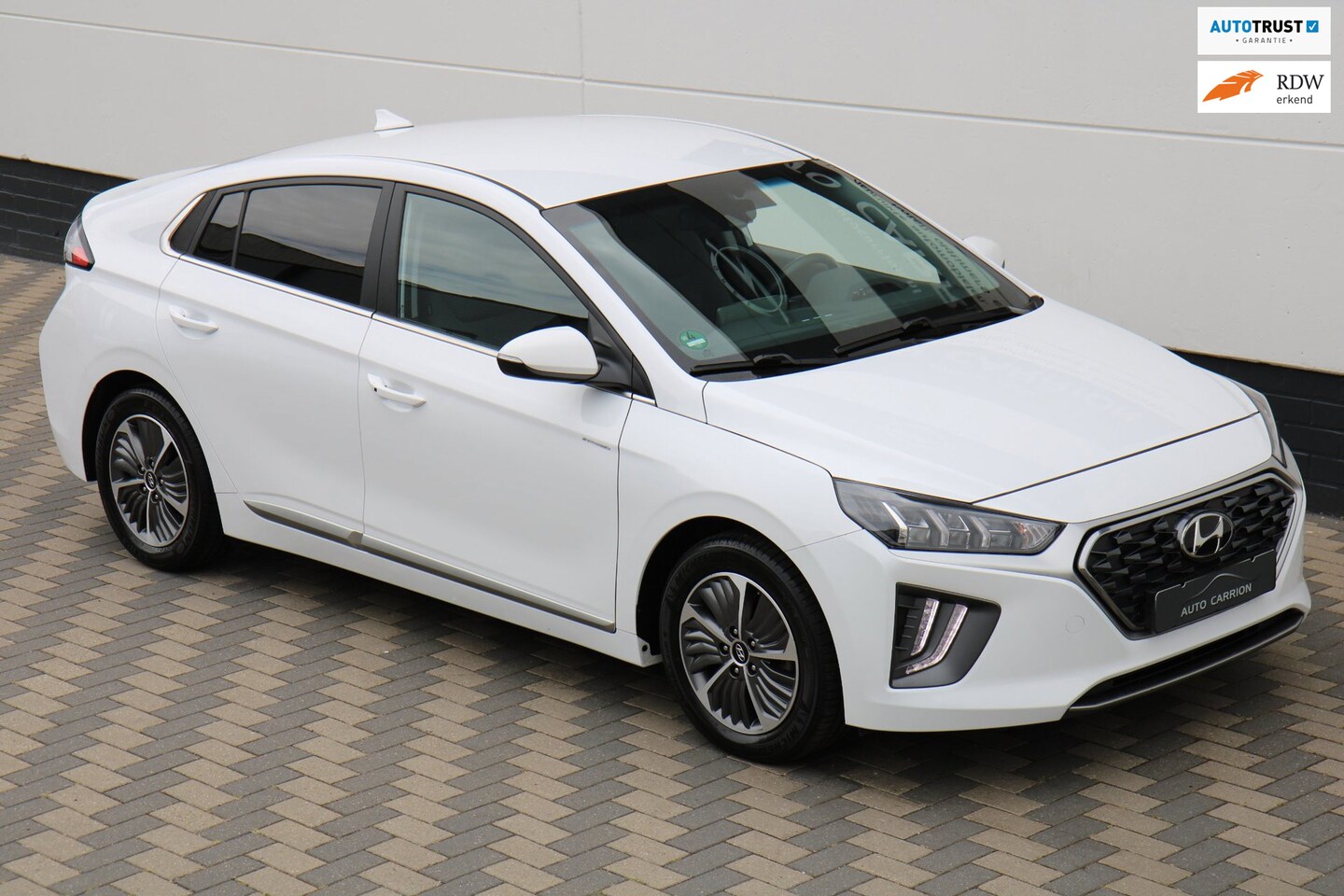 Hyundai IONIQ - 1.6 GDi PHEV Carplay Camera Dealer Ond. !! - AutoWereld.nl