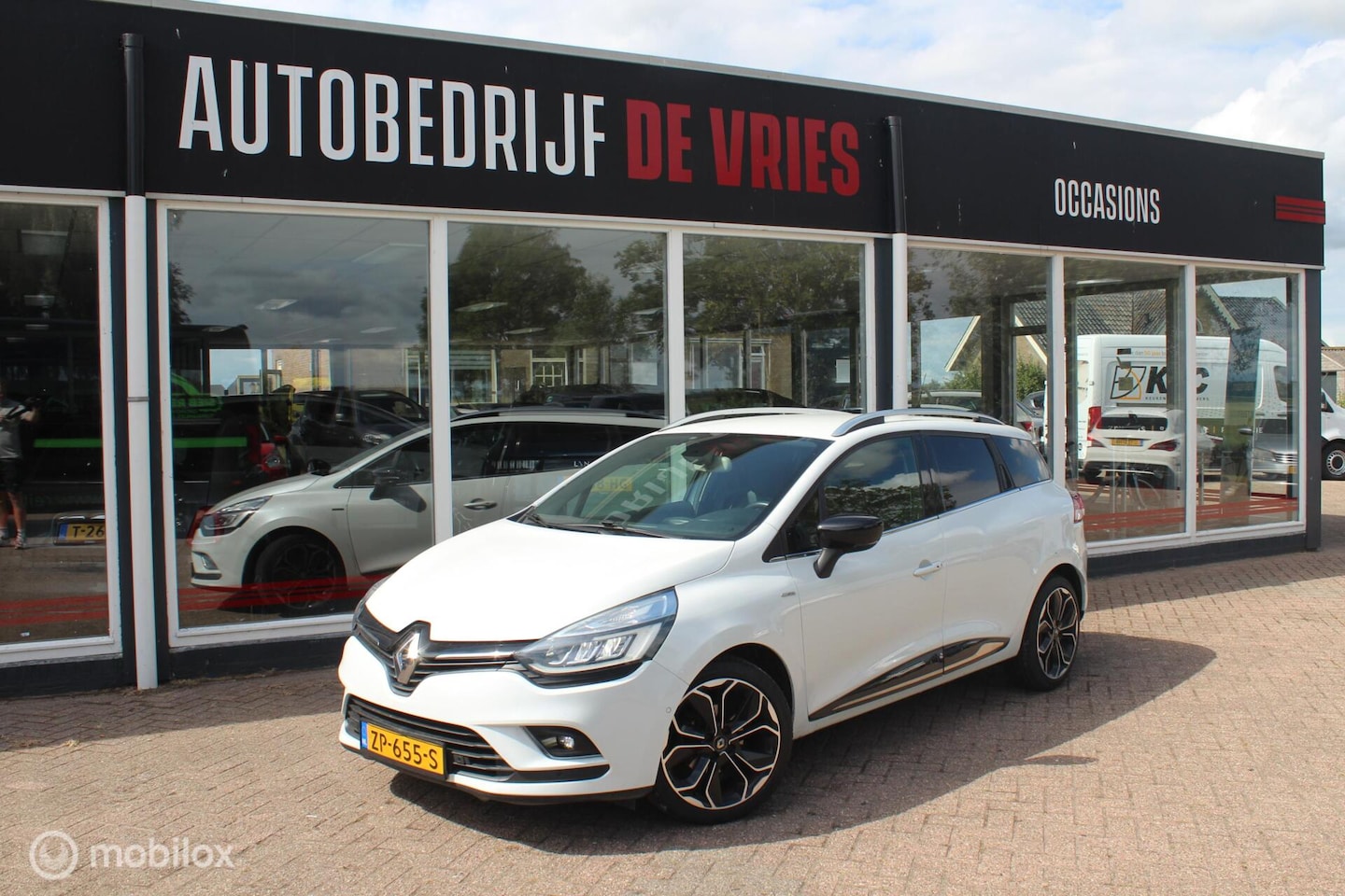 Renault Clio Estate - 0.9 TCe Bose Climate/Navi/Stoelverw/Cruise - AutoWereld.nl