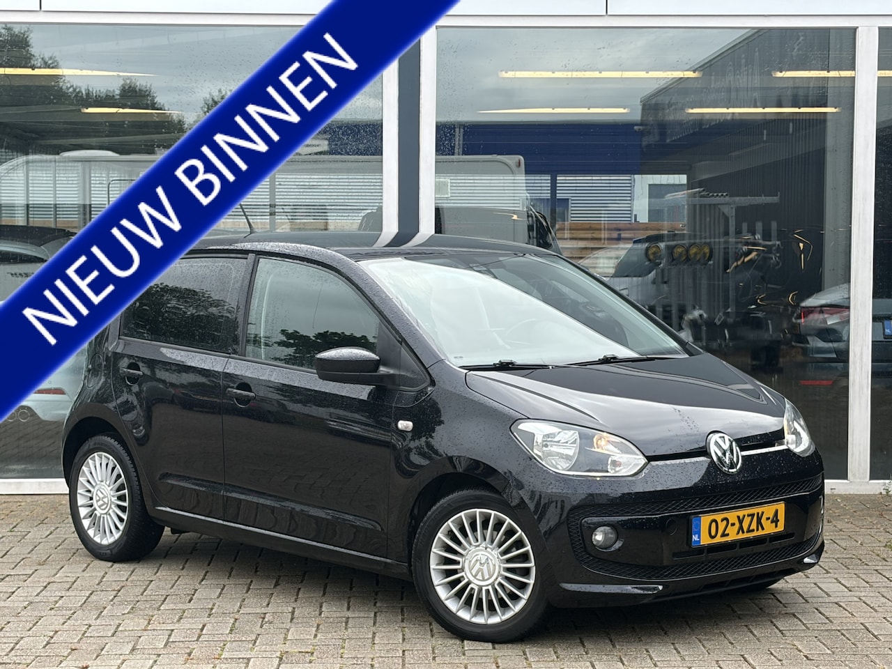 Volkswagen Up! - 1.0 high up! BlueMotion LMV / Airco / Navi / Telefoon / 5-Deurs - AutoWereld.nl