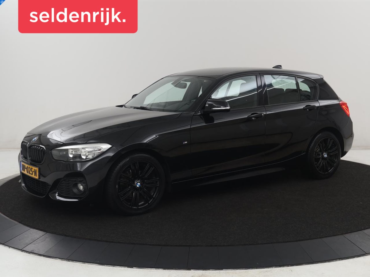 BMW 1-serie - 118i M Sport 5-deurs Climate Control | Sportstoelen | Zwarte hemelbekleding | Cruise Contr - AutoWereld.nl