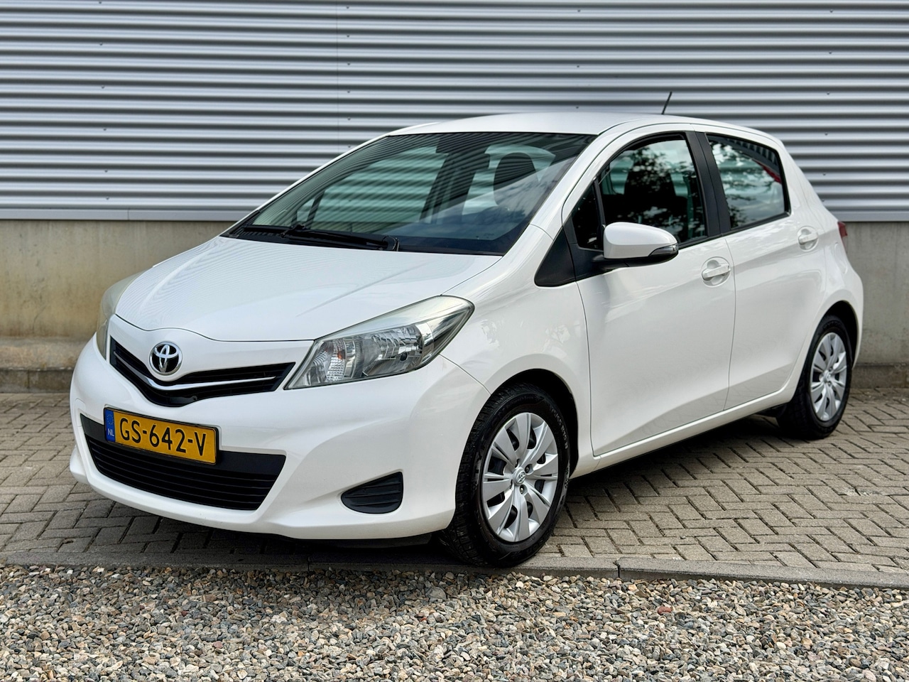 Toyota Yaris - 1.3 VVT-i Aspiration [ airco,audio,camera ] - AutoWereld.nl