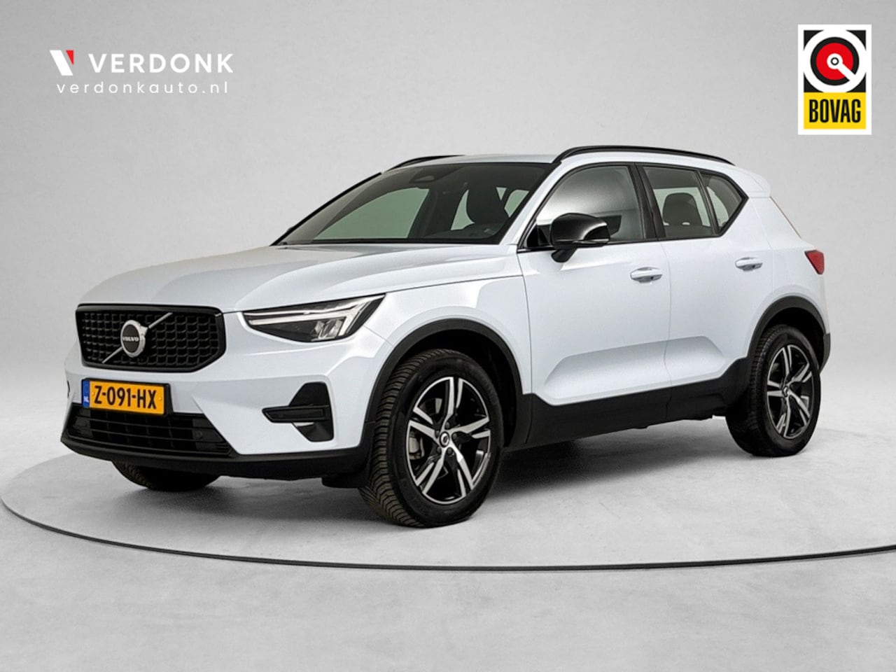 Volvo XC40 - 2.0 B4 Plus Dark 2.0 B4 Plus Dark - AutoWereld.nl