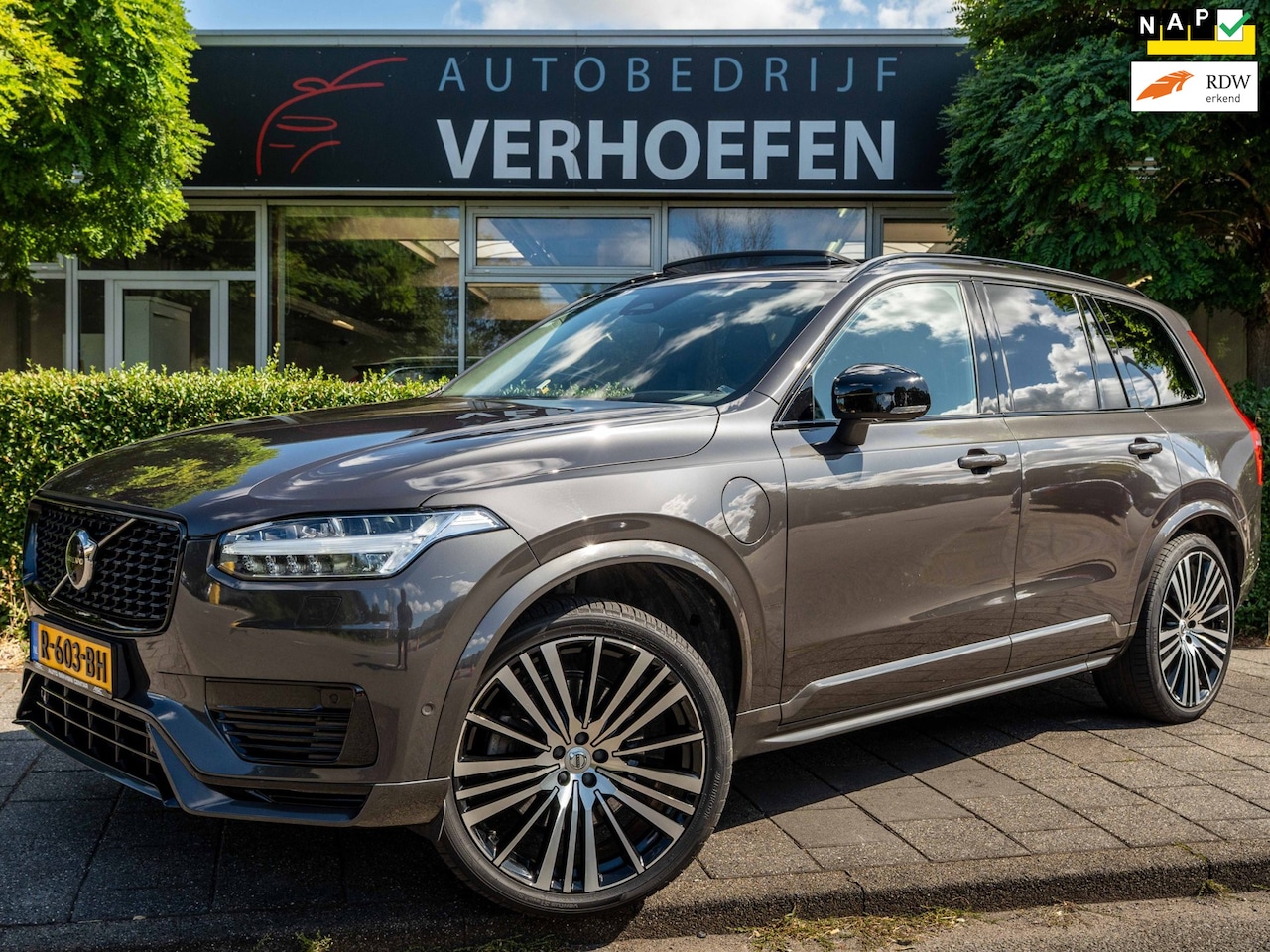 Volvo XC90 - 2.0 T8 Recharge AWD Ultimate Bright - FULL OPTION - 360 CAMERA - CARPLAY ! LUCHTVERING - E - AutoWereld.nl