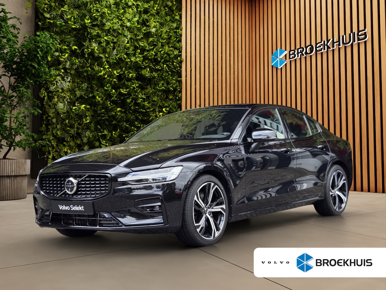 Volvo S60 - 2.0 B5 AWD R-Design | Panoramadak | Head-up | Harman/Kardon | Pilot Assist - AutoWereld.nl