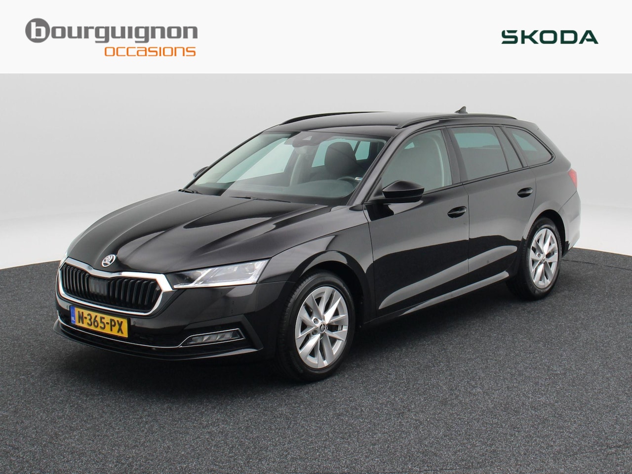 Skoda Octavia Combi - 1.5 TSi 150 Pk First Edition | Stoelverwarming | Camera | Adaptive cruise | Navigatie | Ca - AutoWereld.nl