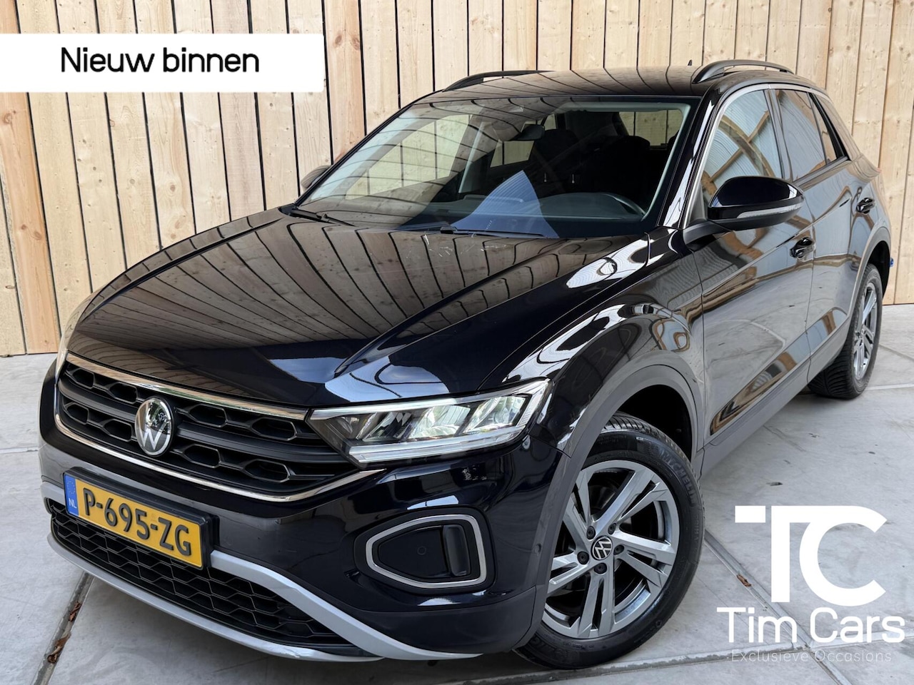 Volkswagen T-Roc - 1.0 TSI Life 75 Edition Apple CarPlay/Android Auto | Airconditioning | Cruise control adap - AutoWereld.nl