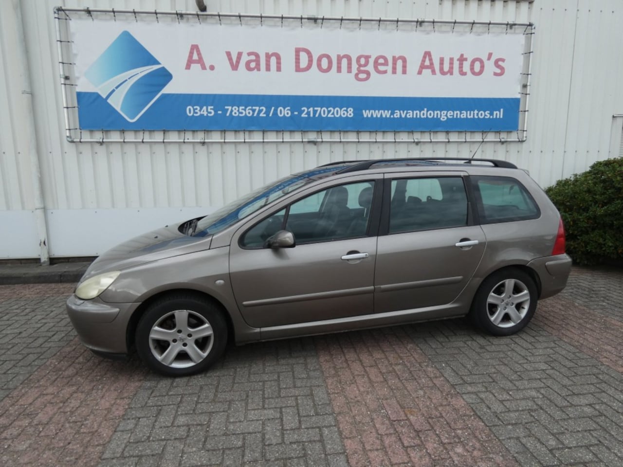 Peugeot 307 - 2.0 16V PACK Automaat.Pano.Leer,APK 8-1-27 - AutoWereld.nl