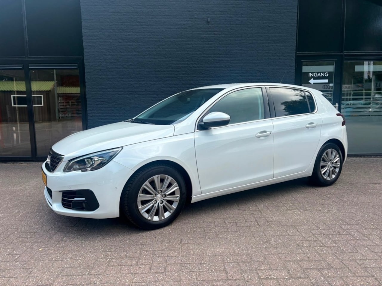 Peugeot 308 - 1.5 BlueHDi Blue Lease Active 1.5 BlueHDi Blue Lease Active - AutoWereld.nl