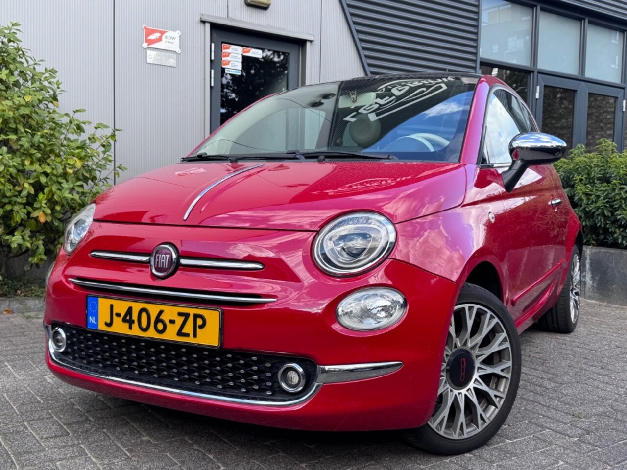 Fiat 500 - POPSTAR / PANORAMADAK / HALF LEDER / 2018 / 64DKM - AutoWereld.nl
