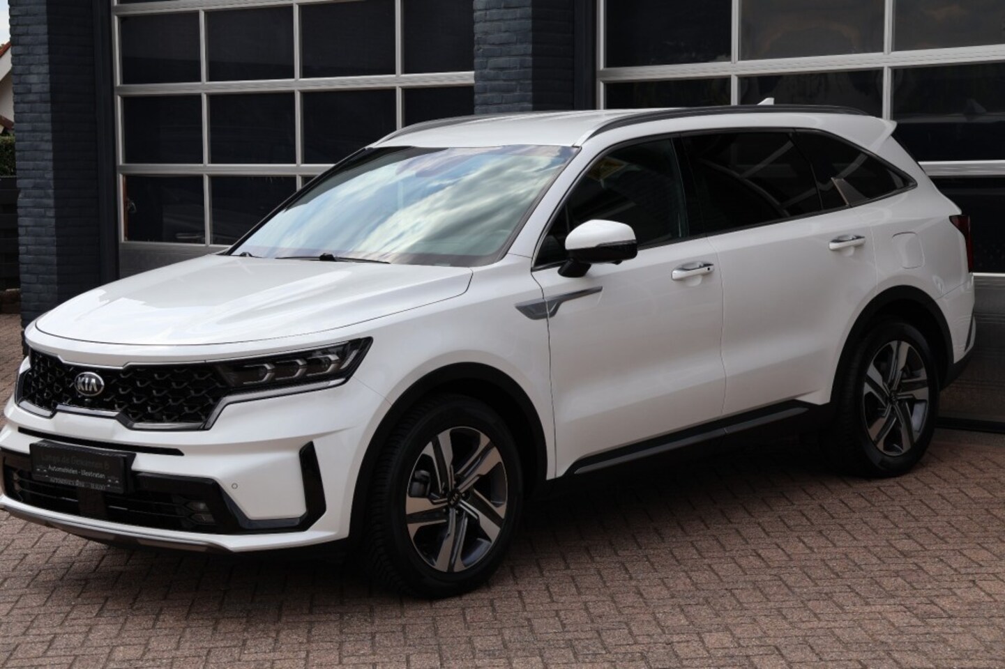 Kia Sorento - 1.6 PHEV $WD Sense, leder, panaramadak - AutoWereld.nl