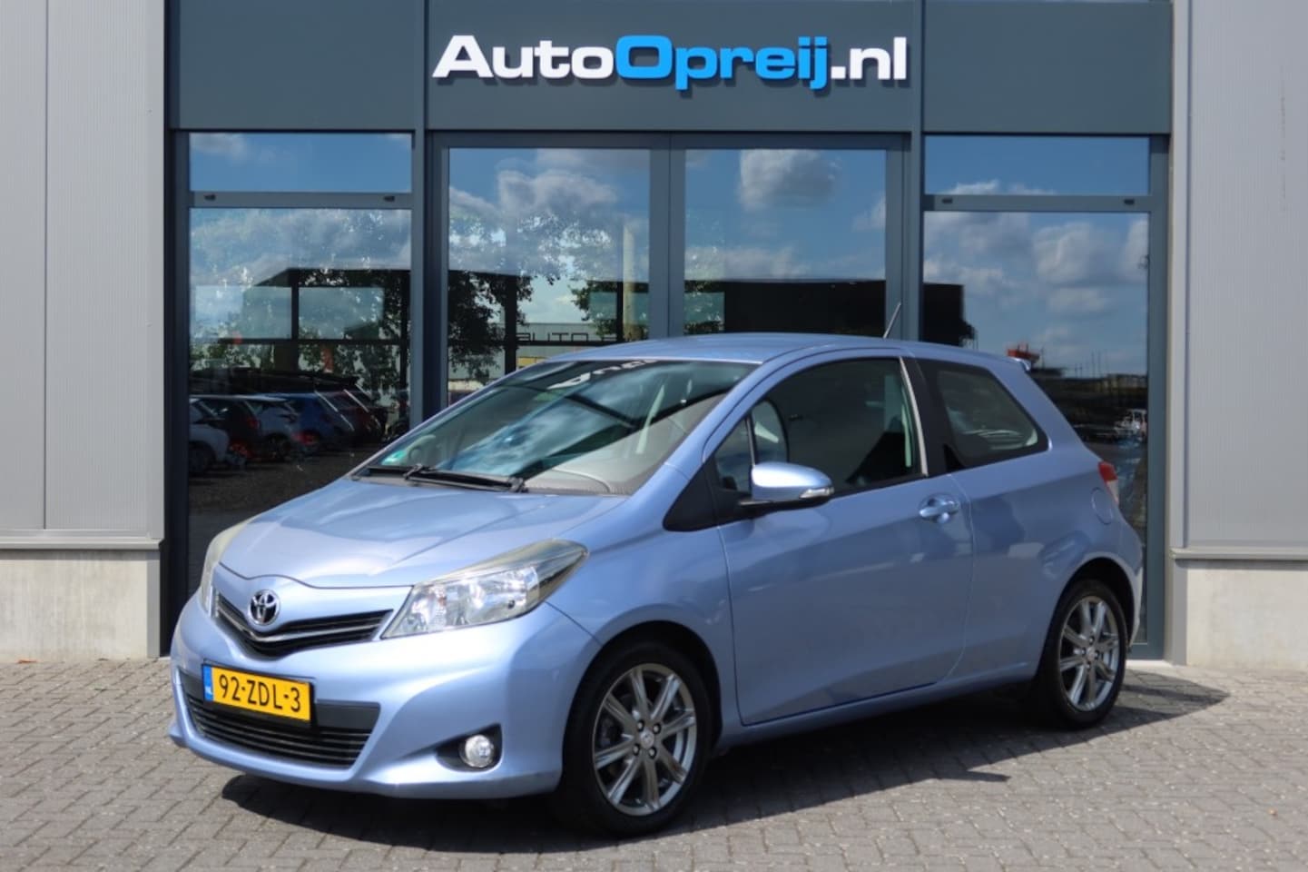 Toyota Yaris - 1.3 VVT-i Dynamic AUTOMAAT Clima, Cruise, 1e eigenaar, Dealer onderhouden - AutoWereld.nl
