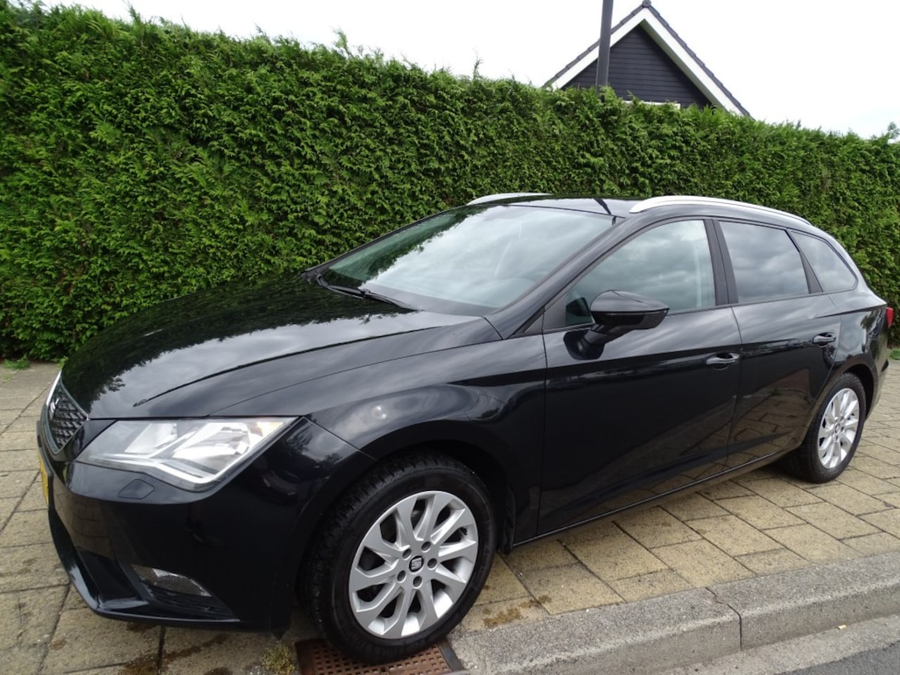 SEAT Leon - 1.2 TSI REF. BNS-Airco-Cruise-Trkh-Blth-Pdc - AutoWereld.nl