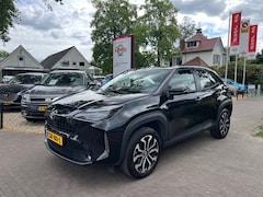 Toyota Yaris Cross - 1.5 HYBRID BUSINESS PLUS / NAVI / CAMERA / CARPLAY / ADAP. CRUISE / KEYLESS / LED / DAB /