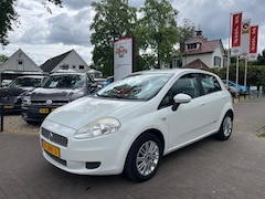 Fiat Grande Punto - 1.2 EDIZIONE LUSSO 5-DEURS / AIRCO / RADIO-CD / ELEK. RAMEN / TREKHAAK / 15'' LM-VELGEN