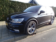 Volkswagen Tiguan - 1.4 TSI R-LINE -Navi-Carplay-Blth-Cruise-Clima-Pdc