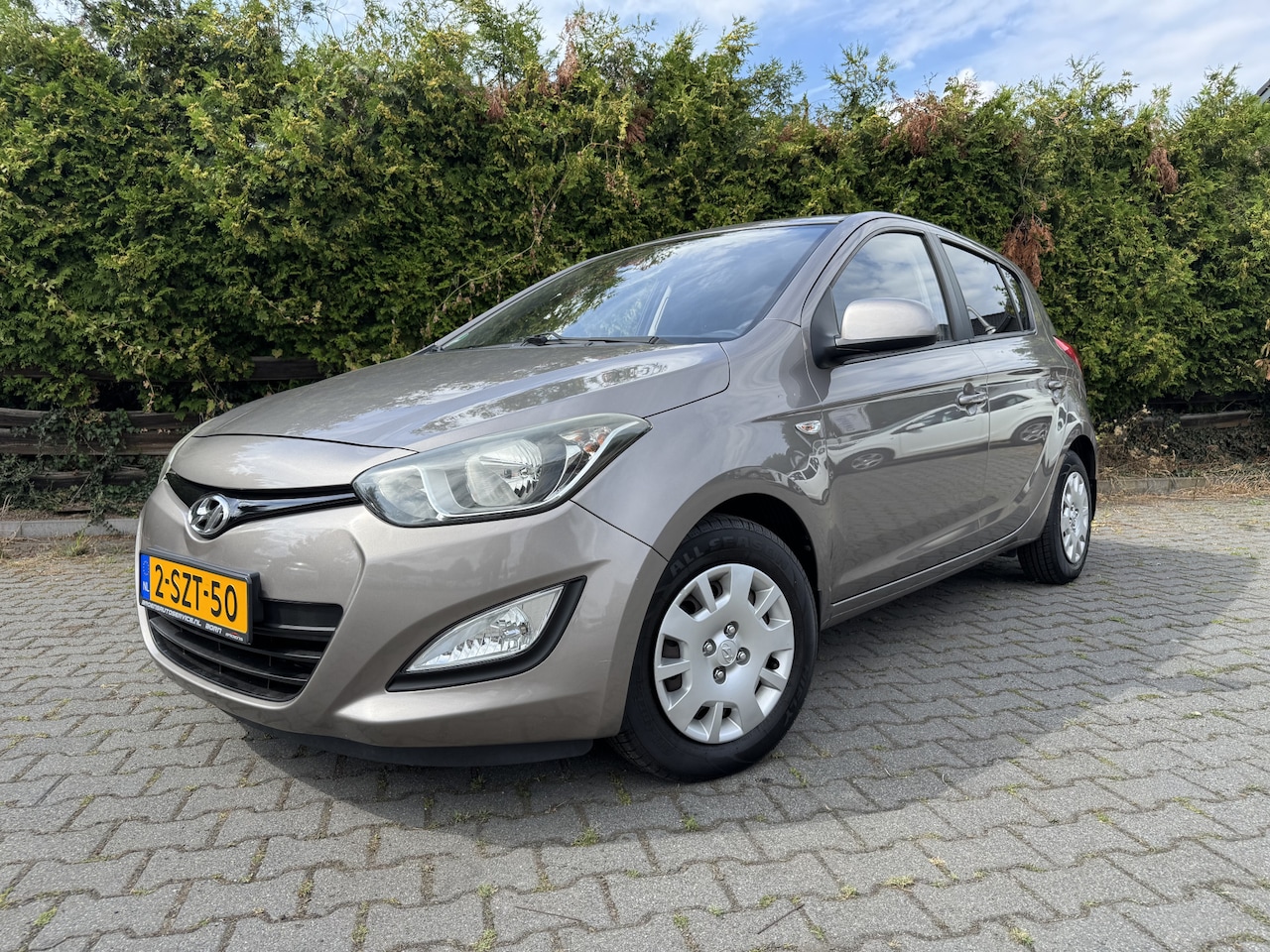 Hyundai i20 - 1.2i i-Drive Airco, All Season banden - AutoWereld.nl