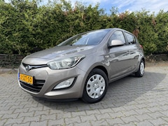 Hyundai i20 - 1.2i i-Drive Airco, All Season banden