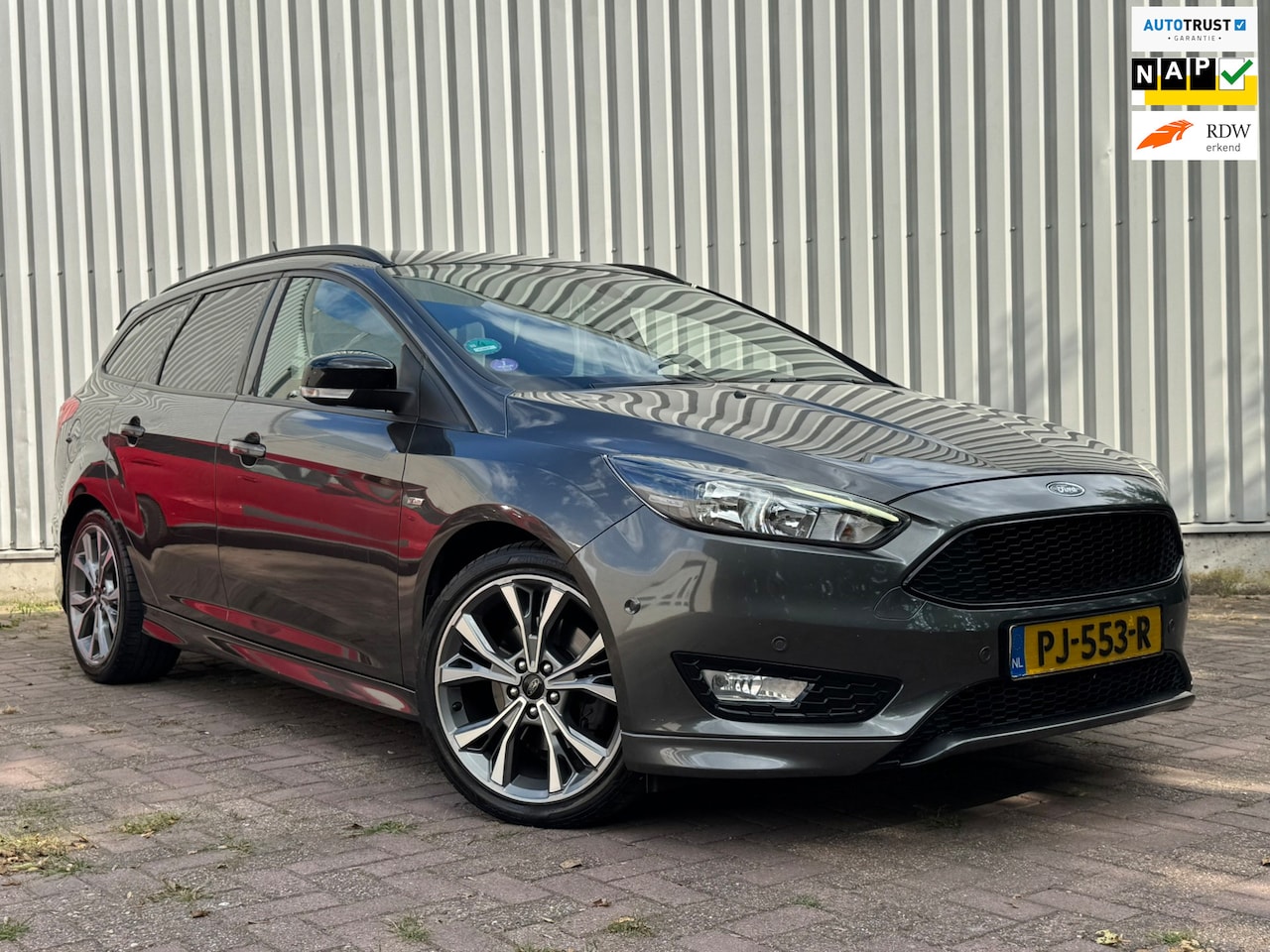 Ford Focus Wagon - 1.5 ST-Line Navi Carplay Trekhaak 182PK - AutoWereld.nl