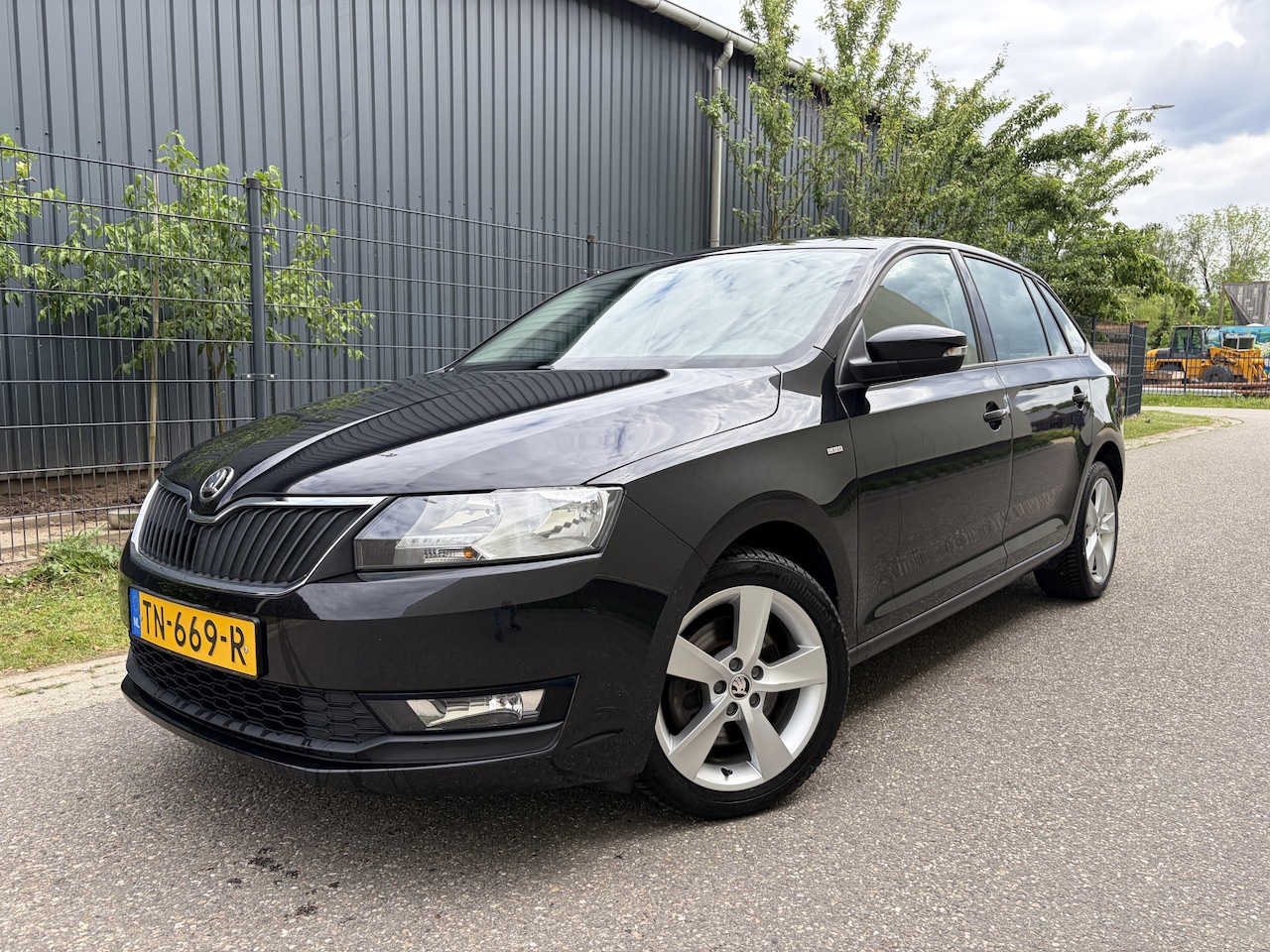 Skoda Rapid Spaceback - 1.0 TSI Greentech Clever / NAVI / CRUISE / AIRCO / 99dkm! NAP! - AutoWereld.nl