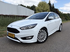 Ford Focus - 1.0 Titanium Edition / ST-LINE / AIRCO / 136dkm