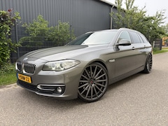BMW 5-serie Touring - 520i Last Minute Edition / AUTOMAAT / LEER / NAVI / VOSSEN