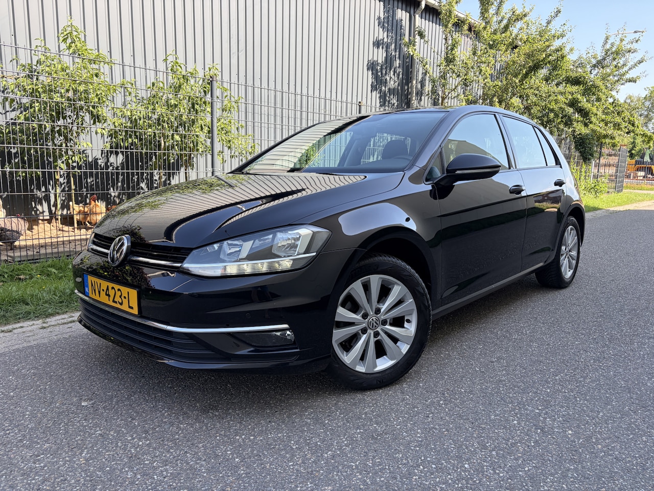 Volkswagen Golf - 1.0 TSI Comfortline / AUTOMAAT / NAVI / CARPLAY / CRUISE - AutoWereld.nl